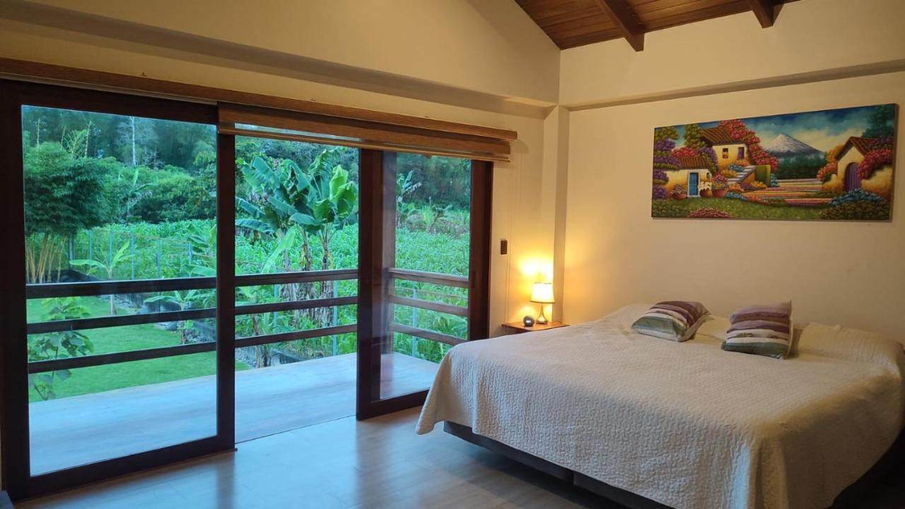 Quinta Isabel, Casa De Huespedes & Cafeteria Bed and Breakfast Macas Exteriör bild